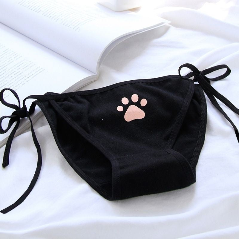結び紐デザイン×ノンワイヤーの猫モチーフブラショーツセット