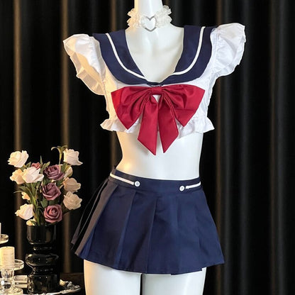 フリルデザイン×へそ出しトップのセーラー風コスチュームセット