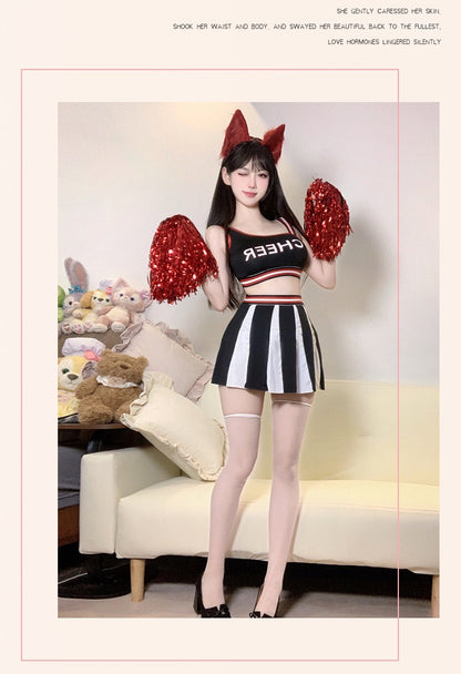 ミニスカート×ストレッチ素材のチアガール風コスチュームセット
