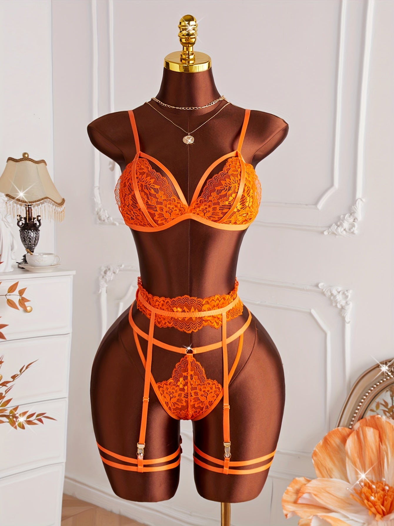 レース切替×ガーターベルト付きセミシアーランジェリー5点セット