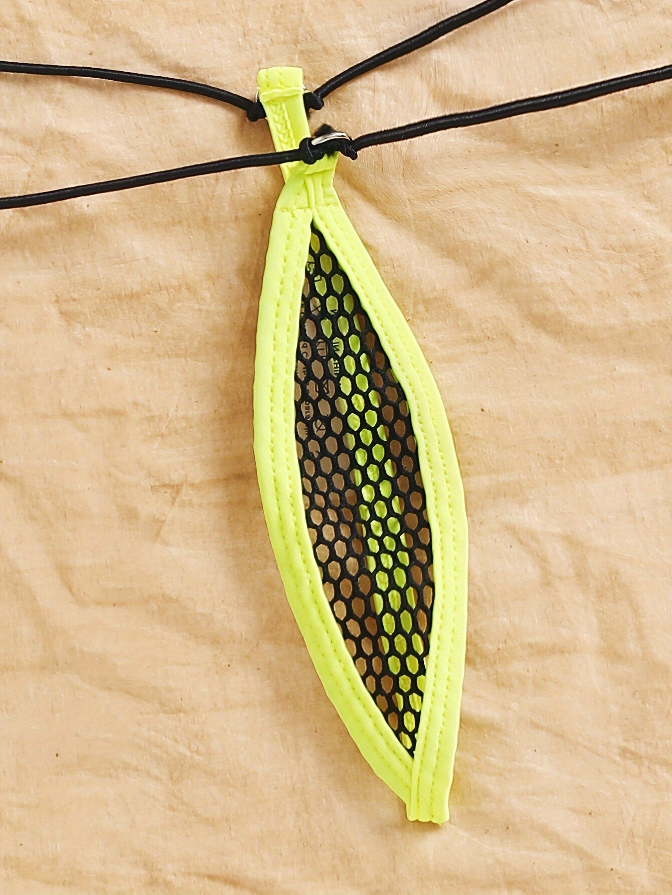 紐結びデザイン×シースルー素材のブラ＆Tバックランジェリー2点セット