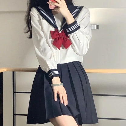セーラーデザイン×長袖仕様の学生風コスチュームセット