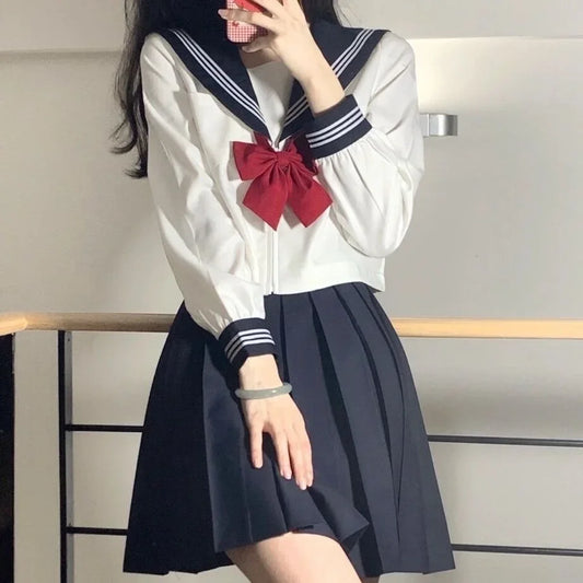 セーラーデザイン×長袖仕様の学生風コスチュームセット