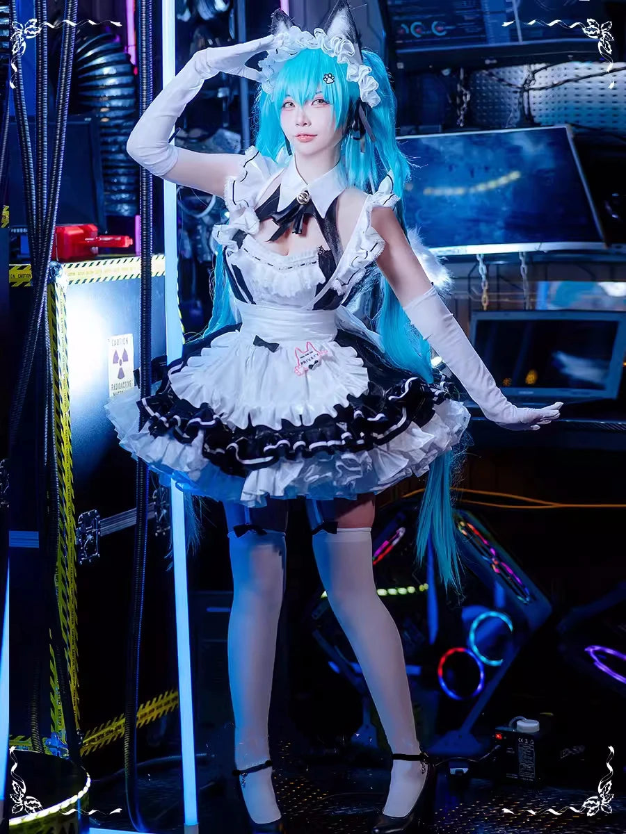 メイド風デザイン×ドレスタイプのコスプレコスチューム