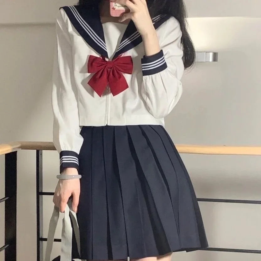 セーラーデザイン×長袖仕様の学生風コスチュームセット