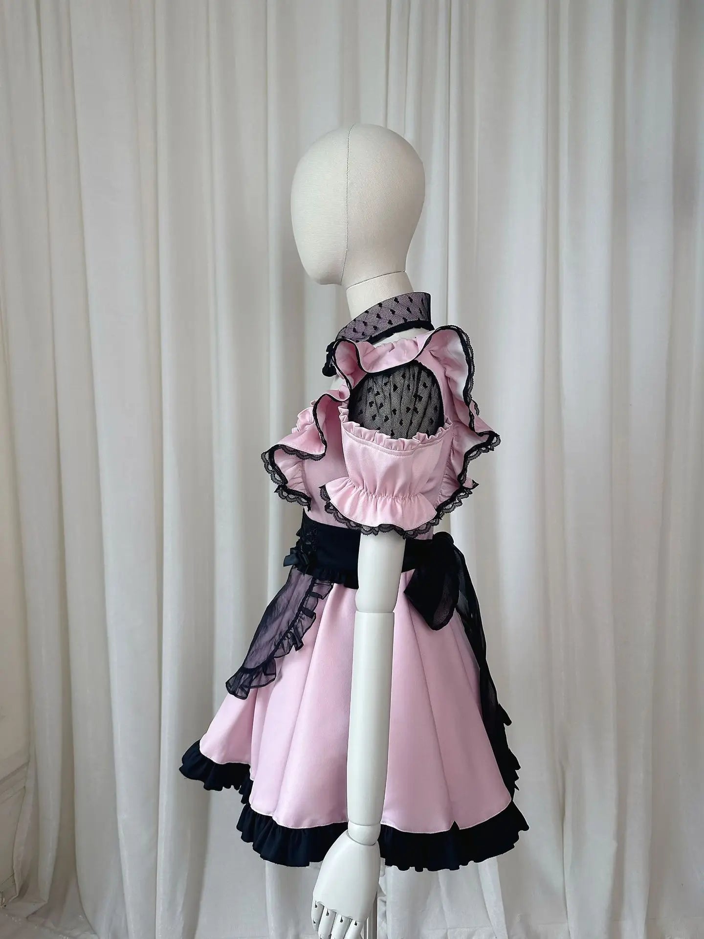 レースデザイン×リボン装飾のメイド風コスチュームセット