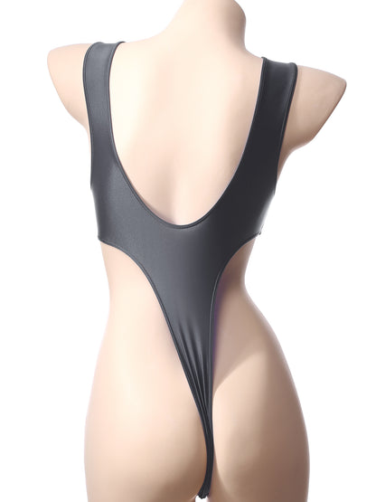 バックレス×ハイカットの光沢ワンピーススイムウェア