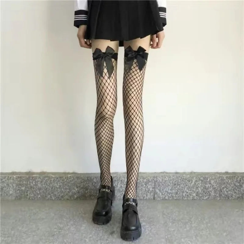 リボン装飾×フィッシュネットのニーハイストッキング