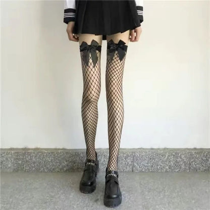 リボン装飾×フィッシュネットのニーハイストッキング