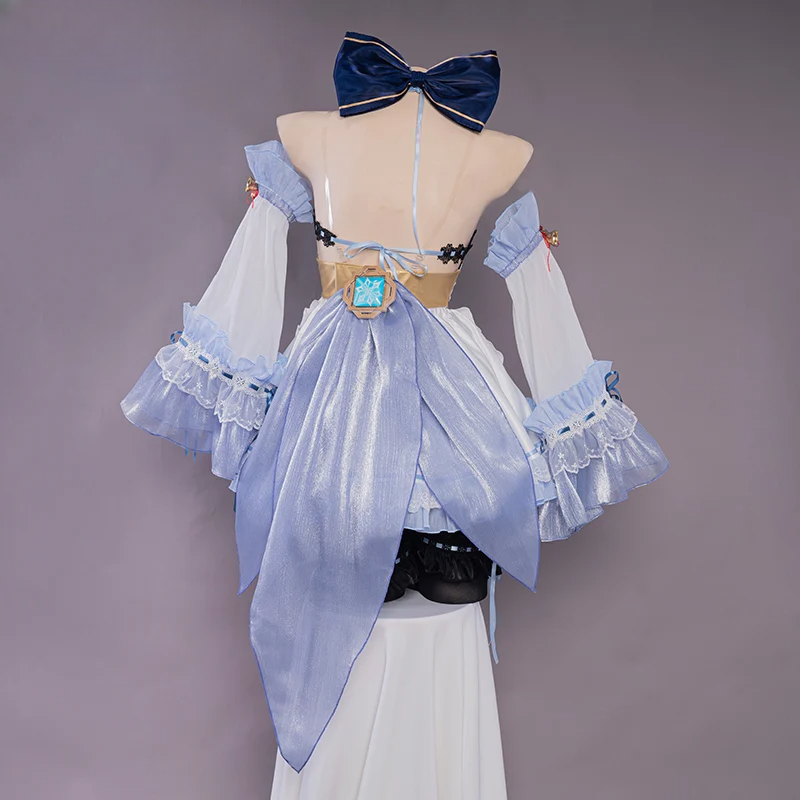 メイド風デザイン×フリル装飾のコスプレドレス
