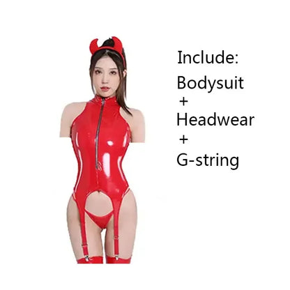 フェイクレザー×カップレスデザインのボディスーツランジェリー