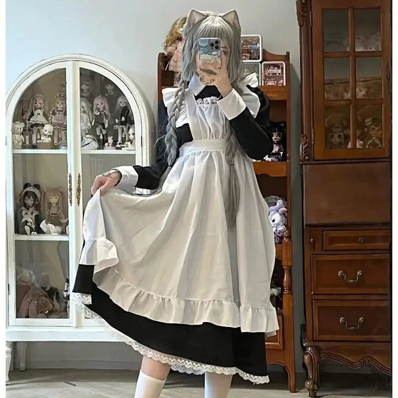 ロング丈×ヨーロピアン調のメイド風コスチュームセット
