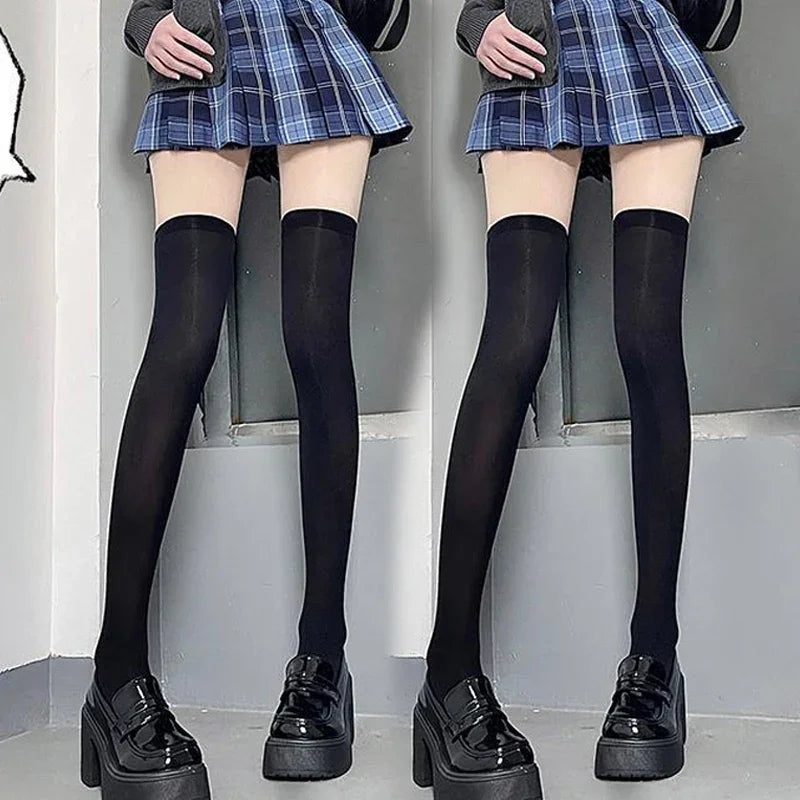 シンプル無地×ロング丈のサイハイストッキング