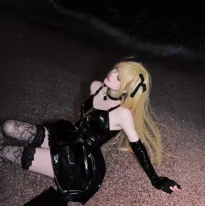 ブラックドレス×シンプルデザインのコスプレコスチューム