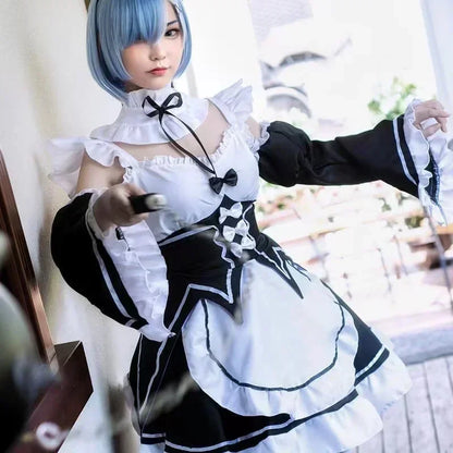 フリルデザイン×ロリータ風シルエットのメイドコスチュームトップ