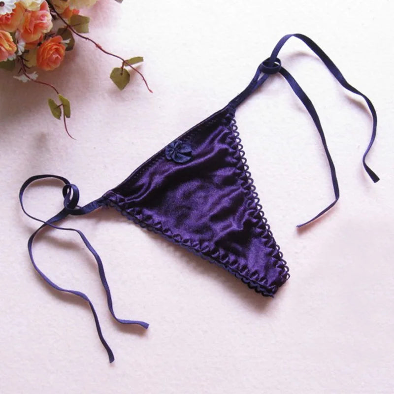 ローライズ仕様のGストリングショーツ