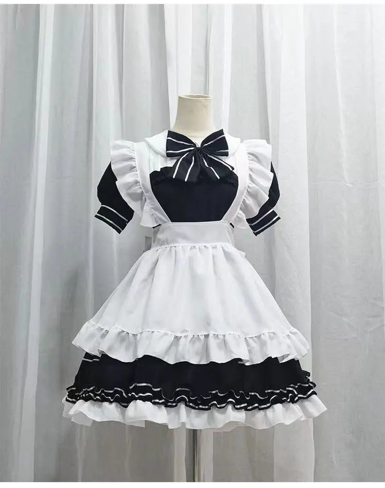 フリルデザイン×ミニ丈のメイド風コスチュームワンピース