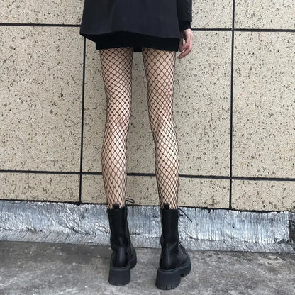 フィッシュネット×カットアウトのメッシュパンティストッキング