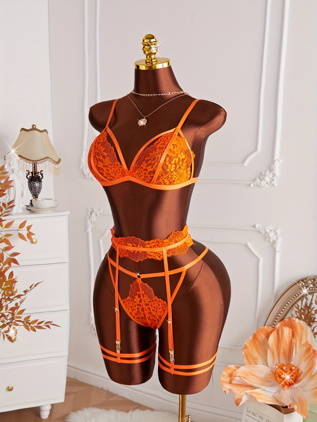 レース切替×ガーターベルト付きセミシアーランジェリー5点セット