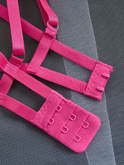 ホローデザイン×フィットシルエットのブラ＆ショーツランジェリー2点セット