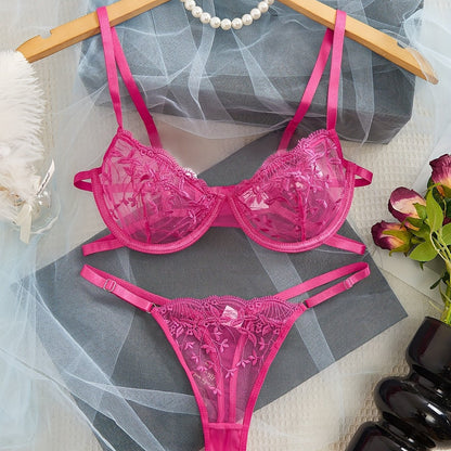 ホローデザイン×フィットシルエットのブラ＆ショーツランジェリー2点セット