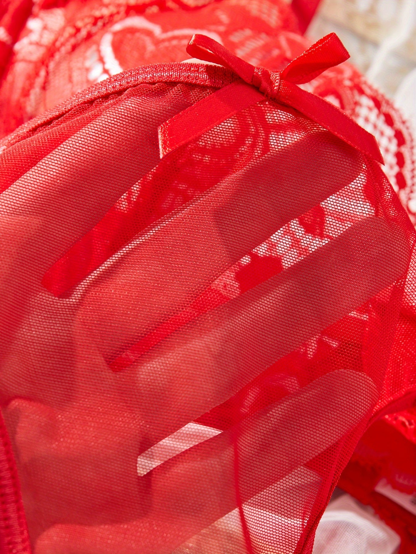 ハートレースを飾った大人のレースランジェリー2点セット