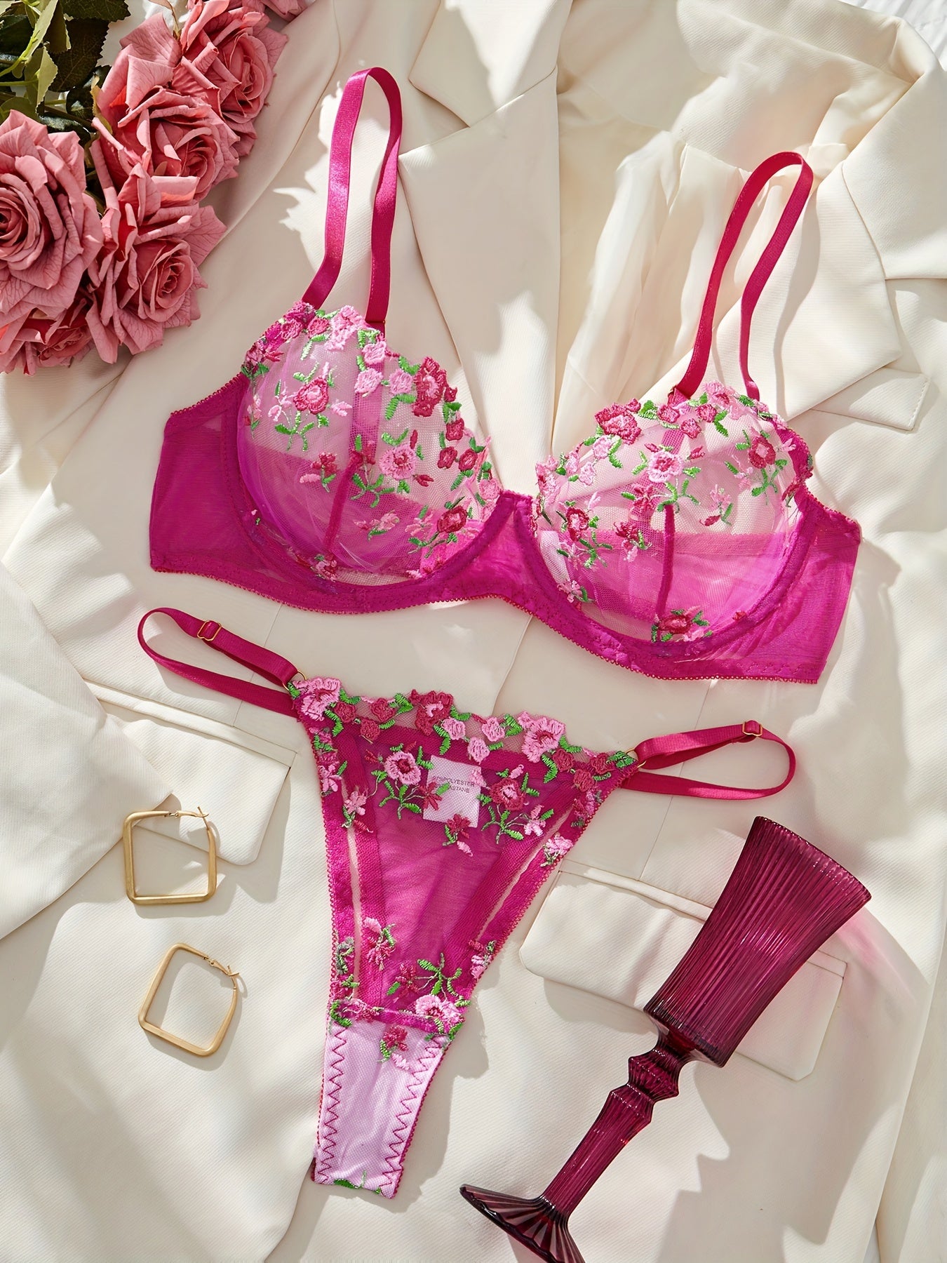 花柄刺繍×セミシアーのメッシュランジェリーセット