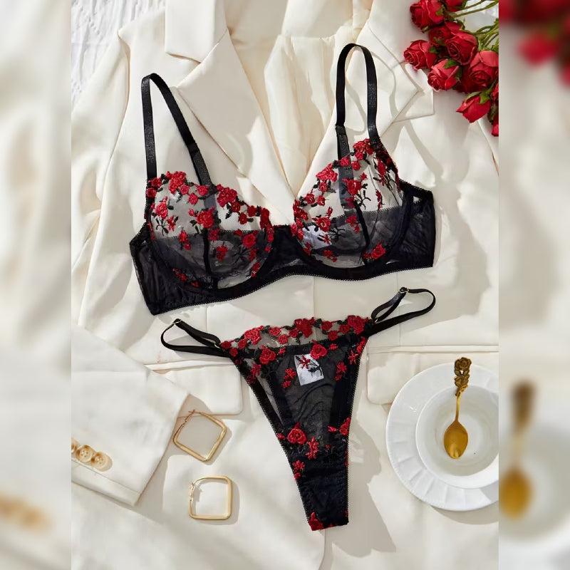 ブラック刺繍ランジェリーセット