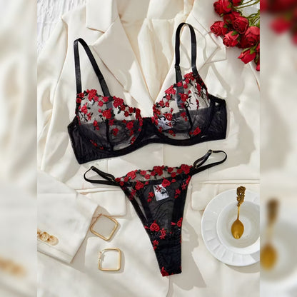 ブラック刺繍ランジェリーセット