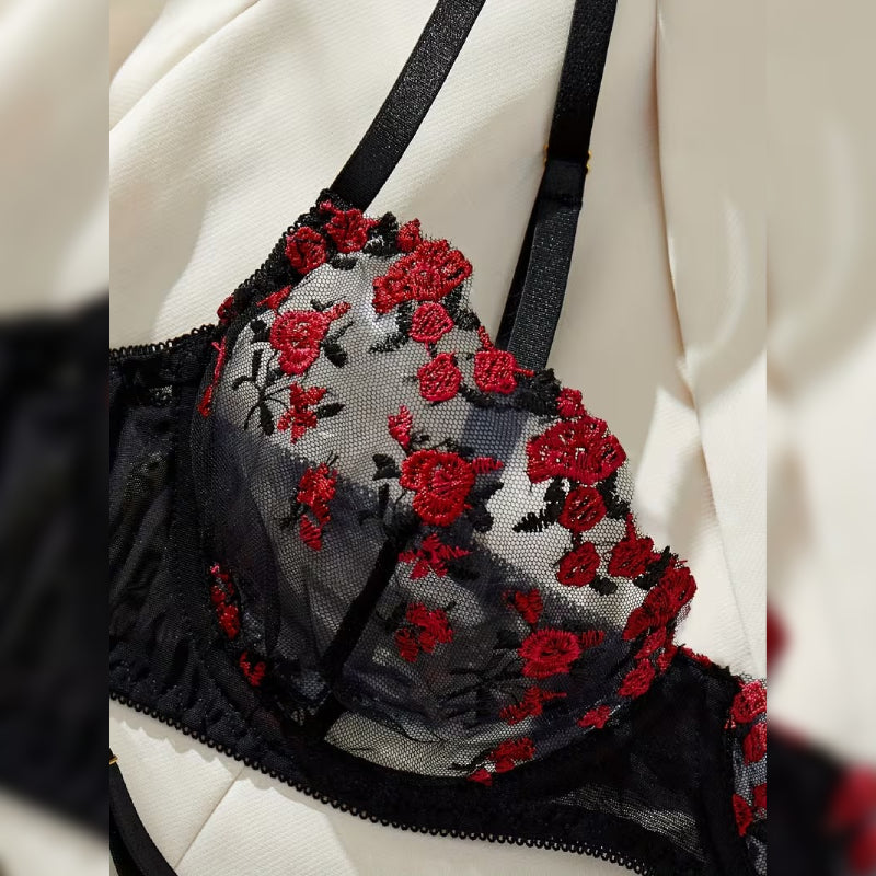 ブラック刺繍ランジェリーセット