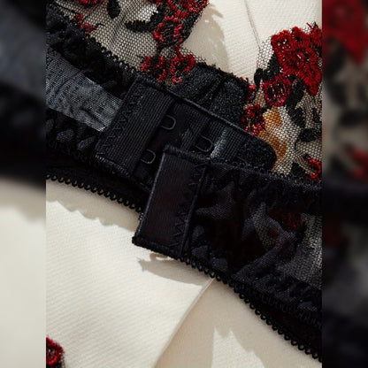 ブラック刺繍ランジェリーセット