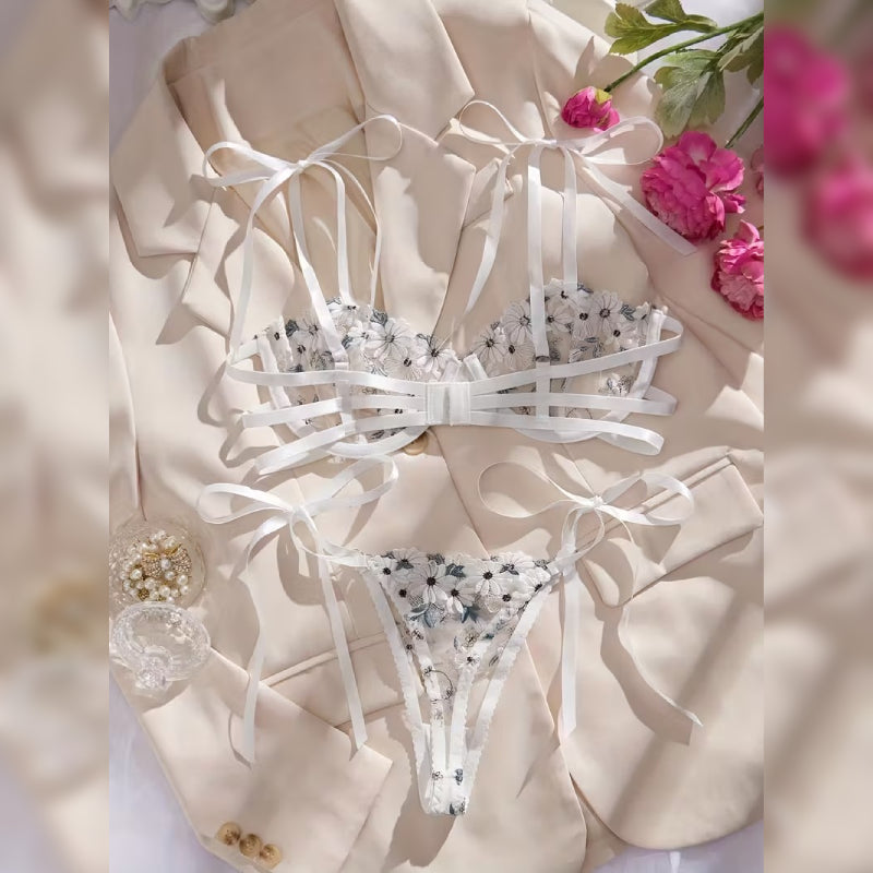 ダブルレース刺繍ランジェリーセット セミシアー＆エキゾチックデザイン