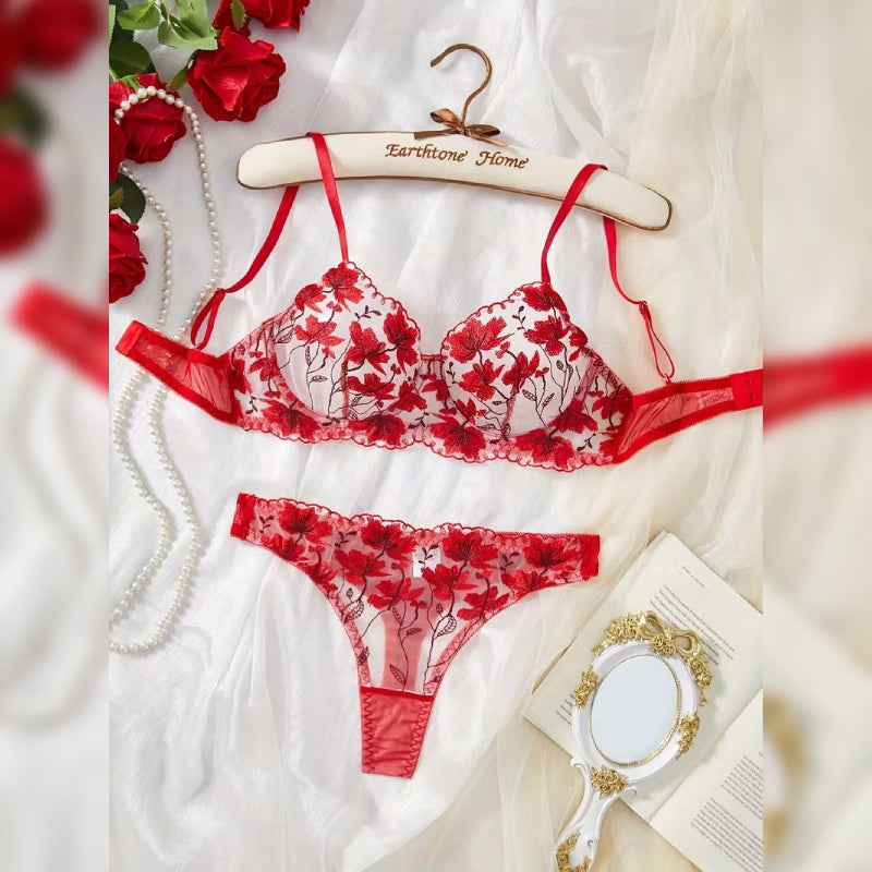 赤い花柄刺繍ディープVランジェリーセット セクシー＆エレガントデザイン