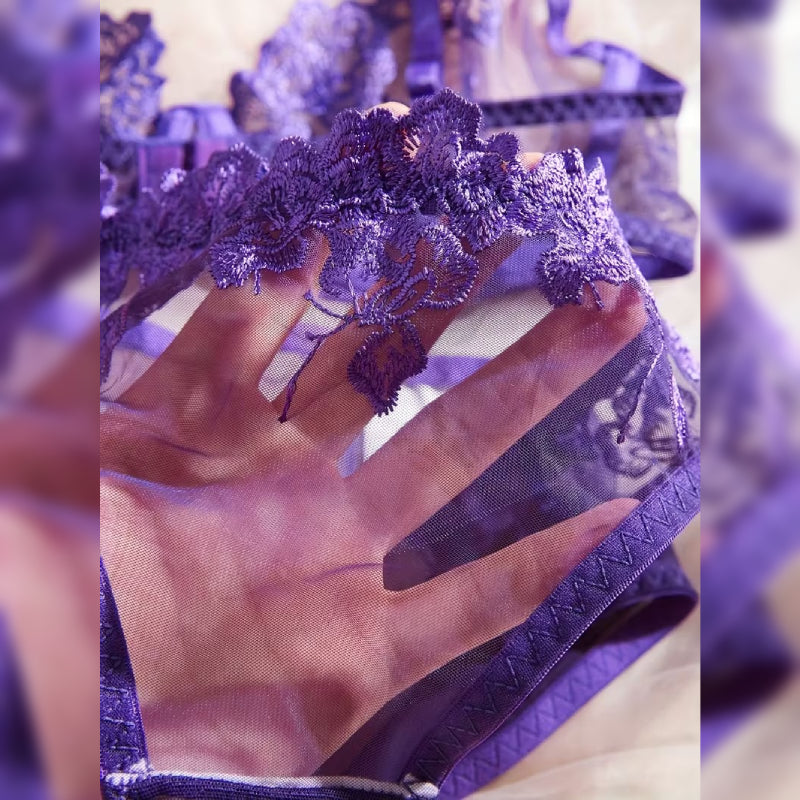 刺繍ブラ＆トライアングルパンティー セクシーランジェリーセット