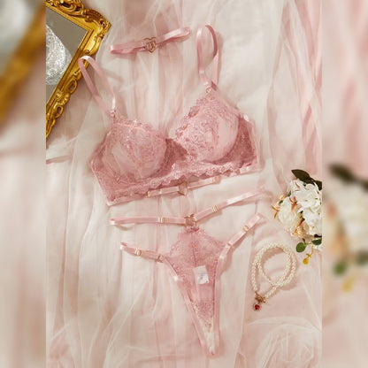 ピンク刺繍ランジェリーセット