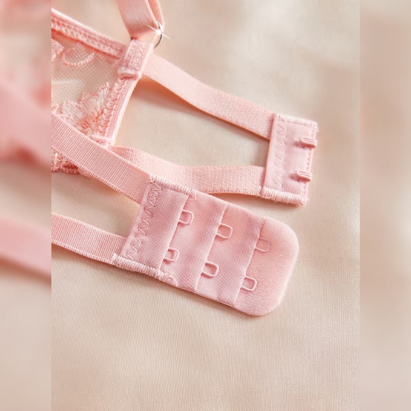 透かしデザインセクシーランジェリーセット ブラ＆ショーツ